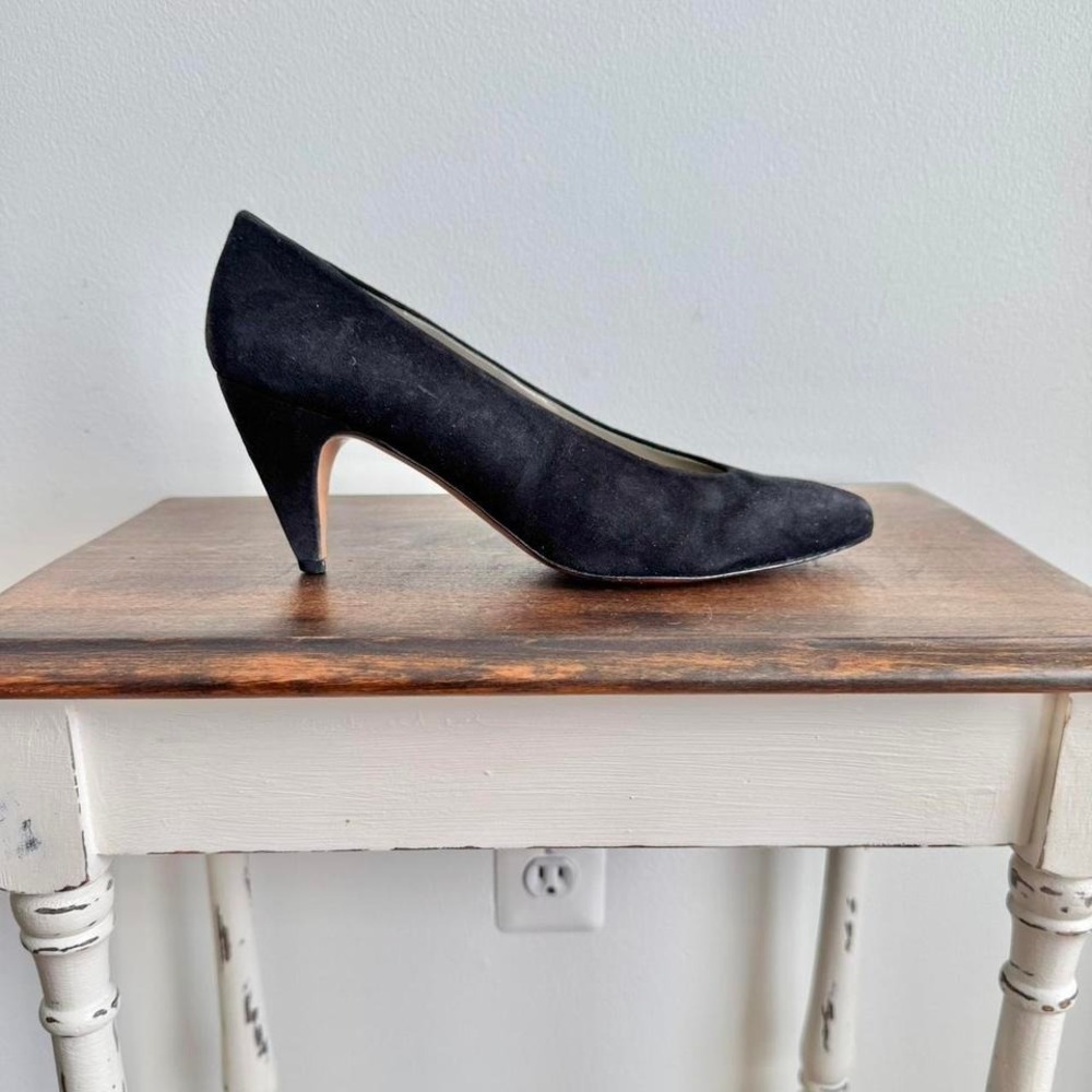 Beautiful black suede pointed kitten heel vintage 90s Size‎ 9 Narrow
